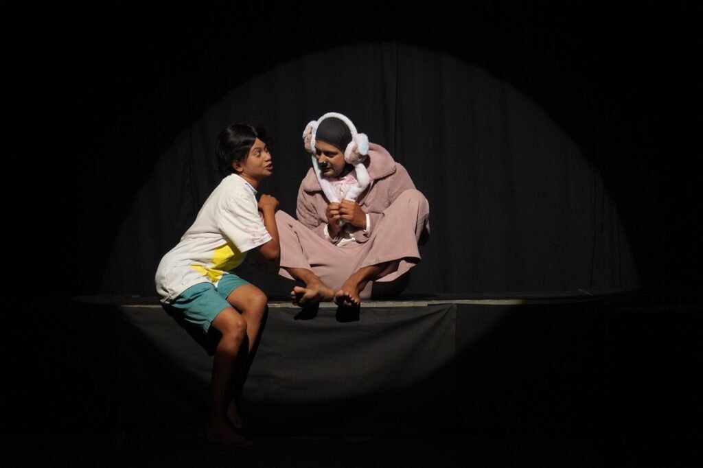 Orange Candy – Hindi Play Review: A Quiet Storm of Truth and Tenderness