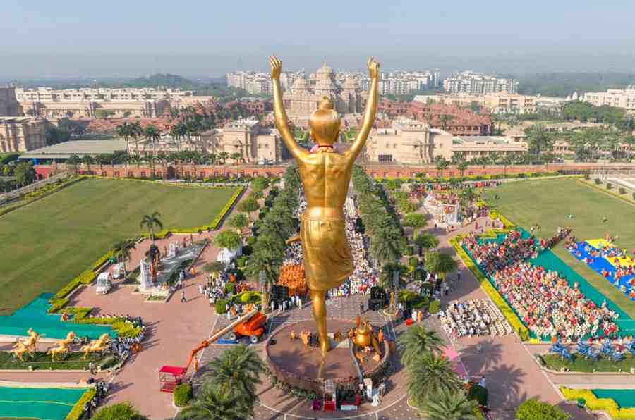 108-Foot Neelkanth Varni Statue Consecrated at Akshardham Temple in New Delhi